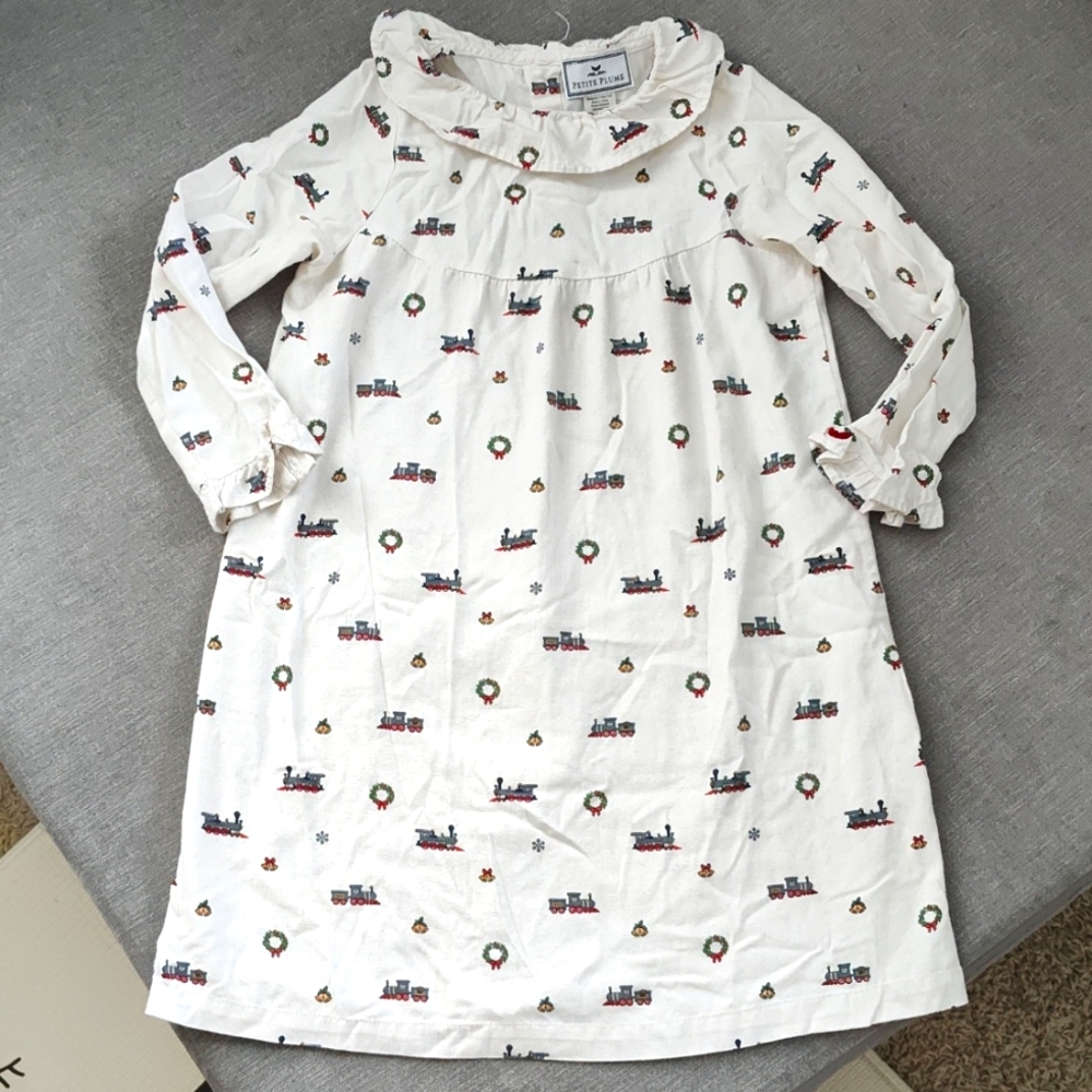 Petite Plume Girls Christmas Holiday Nightgown size 4